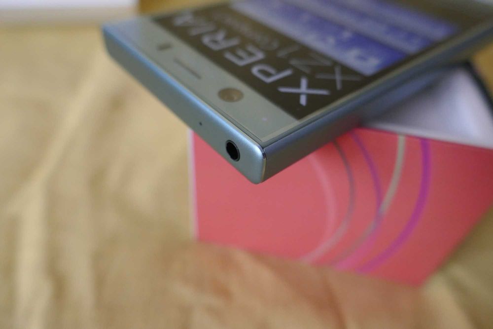 SONY XPERIA XZ1 Compact nefolosit - pentru pasionati