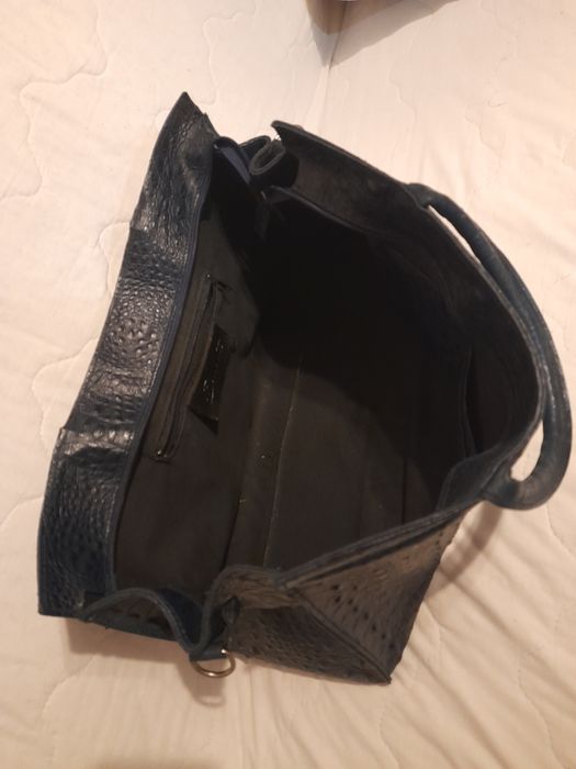 Vând poseta Benvenuti