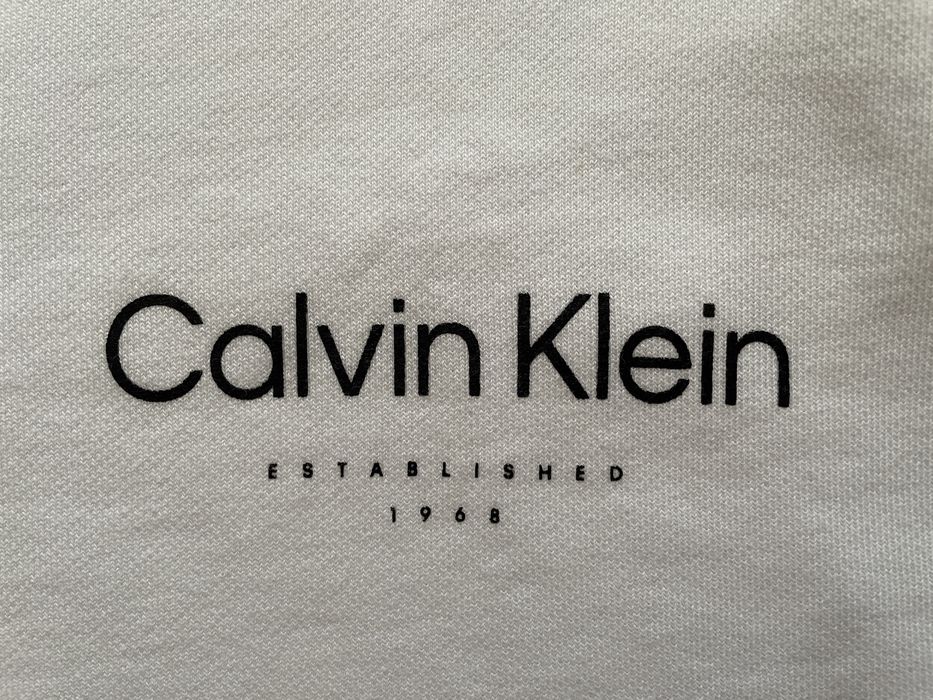 Calvin Klein Off Placement Logo XL