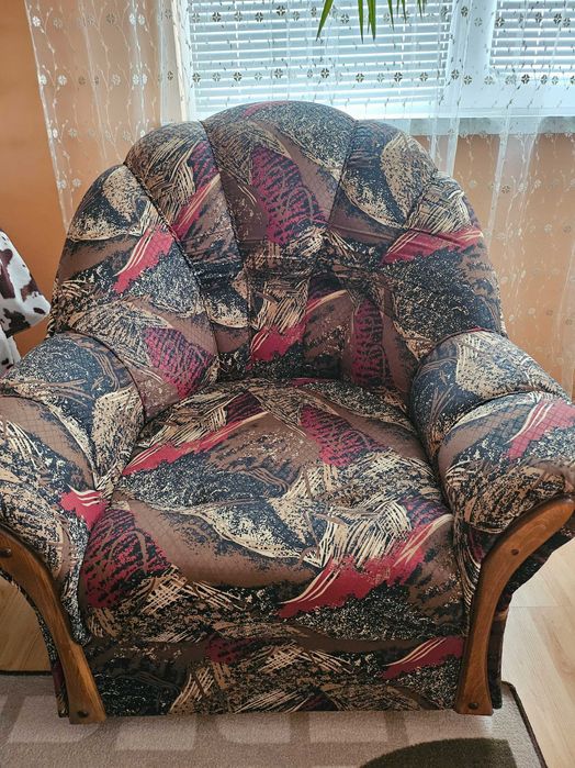 Разтегателен диван с два фотьойла