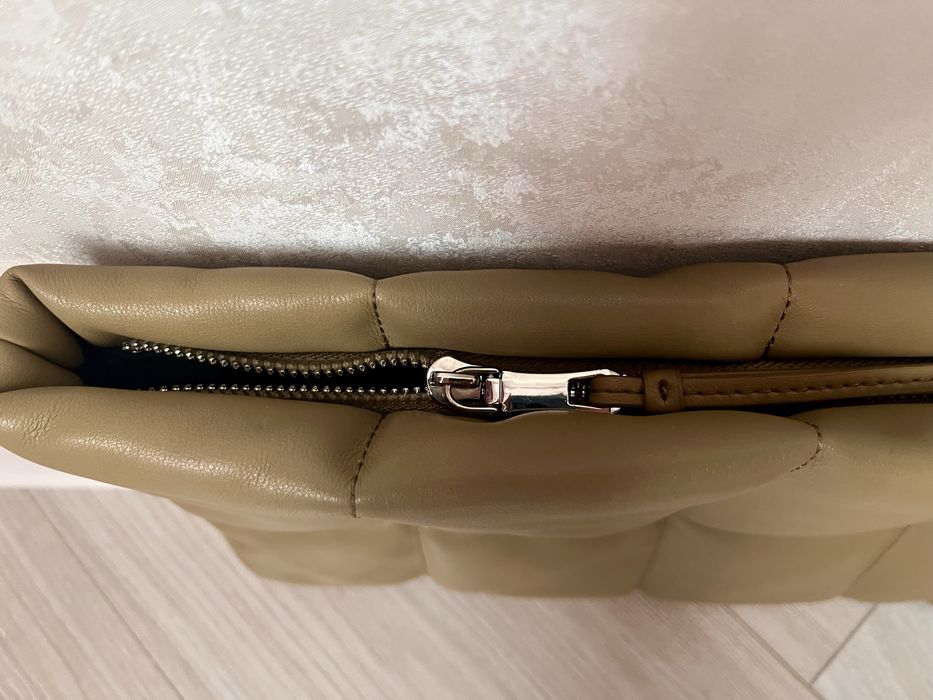 Продам клатчи Mango и Pandora