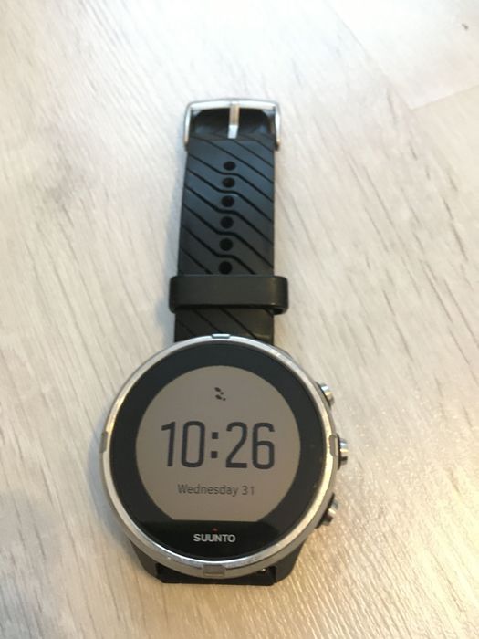 Vind ceas Polar V800 si centura puls sigilata.Fb.p sportivi.Stare nou.