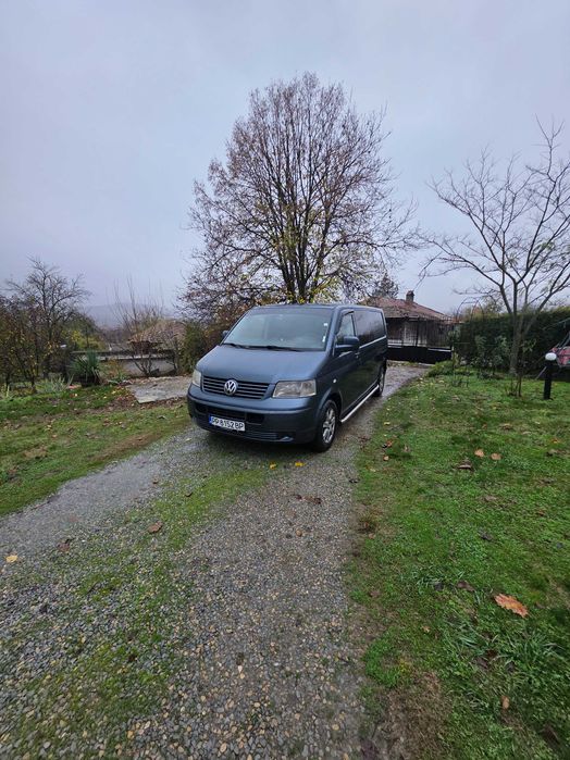 Продавам VW transporter T5