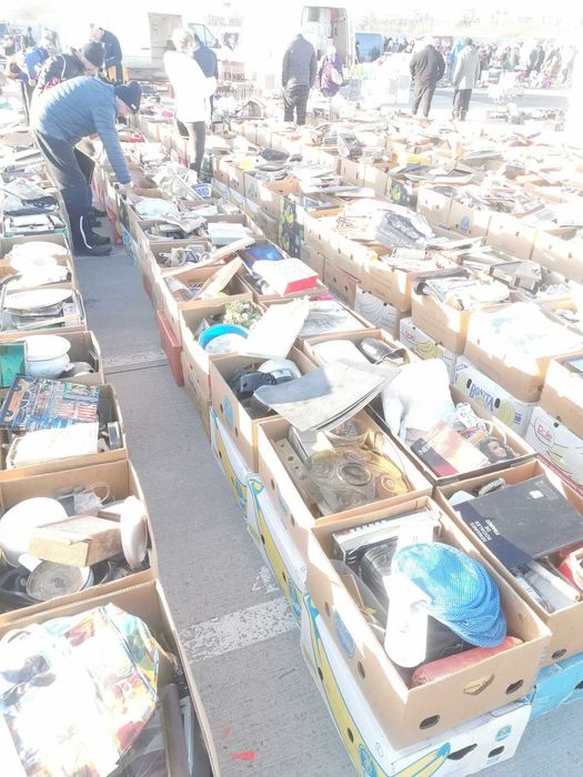 Cutii cu acareturi aduse din Belgia