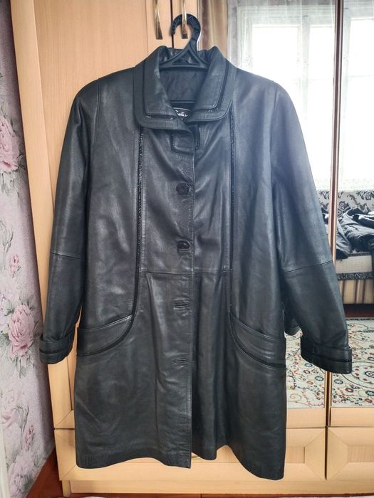 Продам женскую куртку