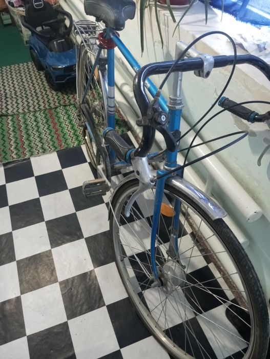 Велогонщик сотилали