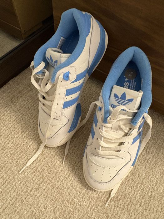 Pantofi sport adidas