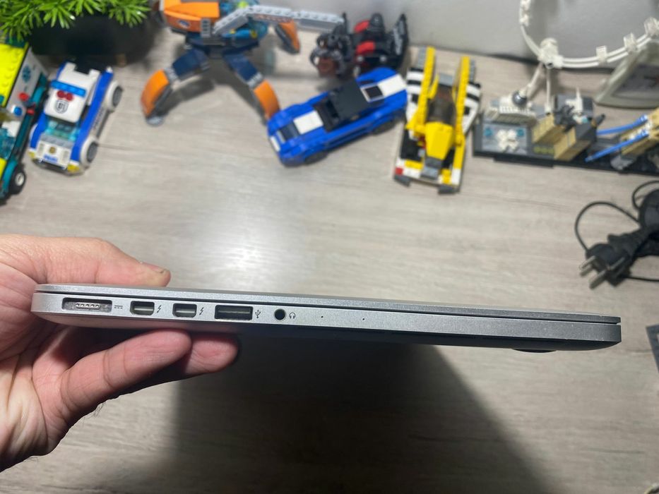 MacBook Pro/intel core i5/8/512