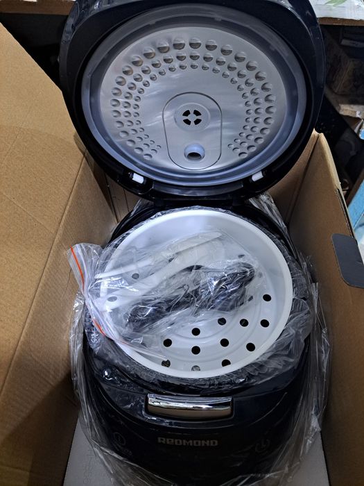 Мультиварка , новая