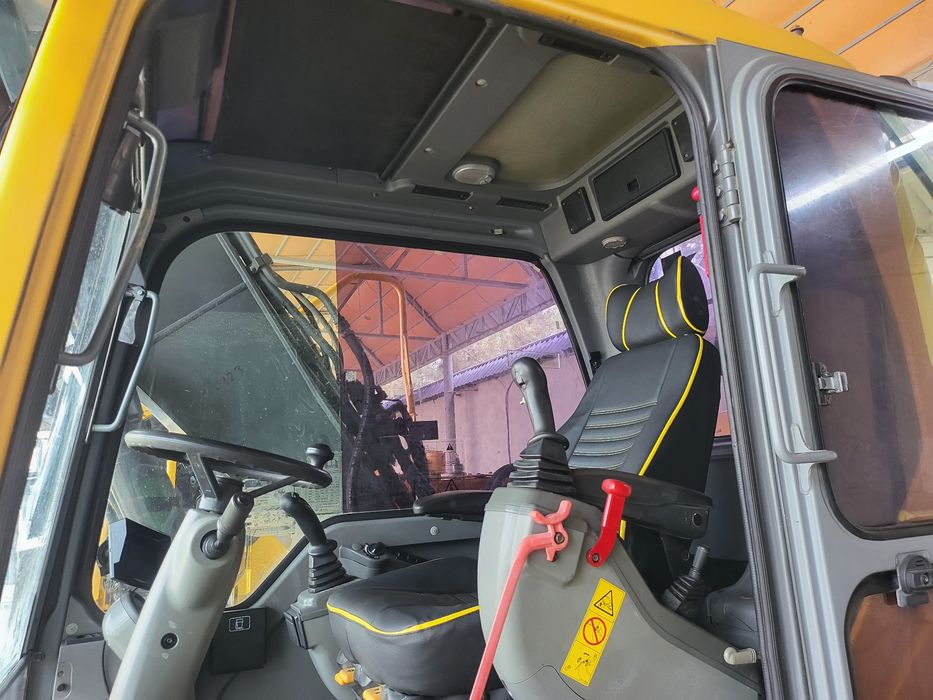 Karea dan 145 Volvo zurlari keldi.