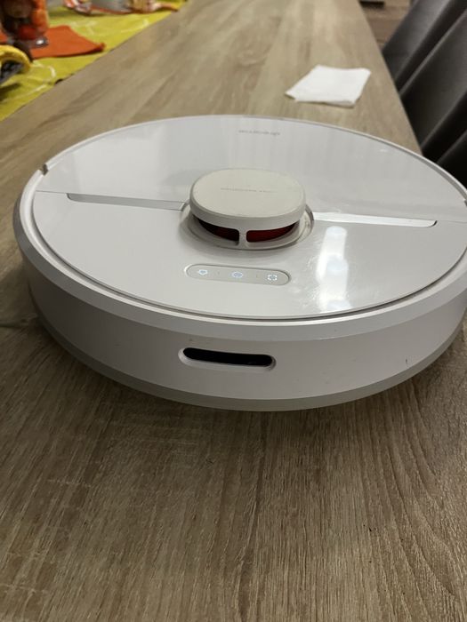 Aspirator robot dreame D9