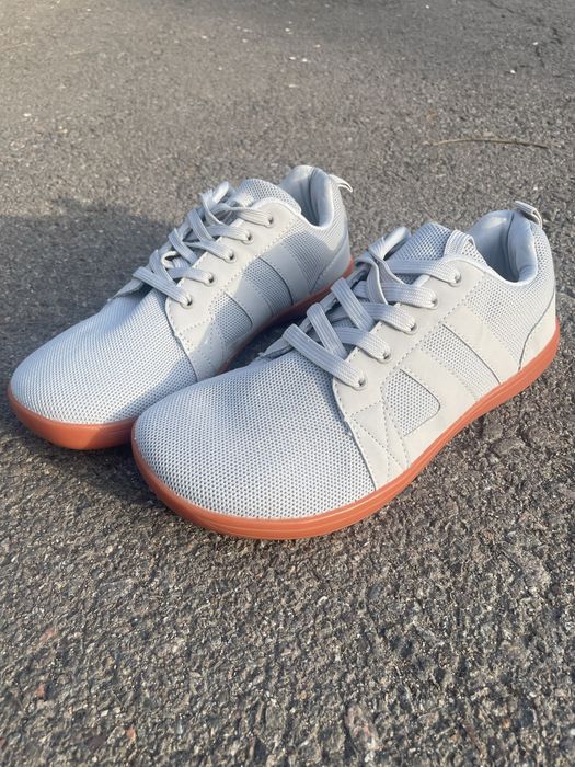 Босоногие обувь/кроссовки.