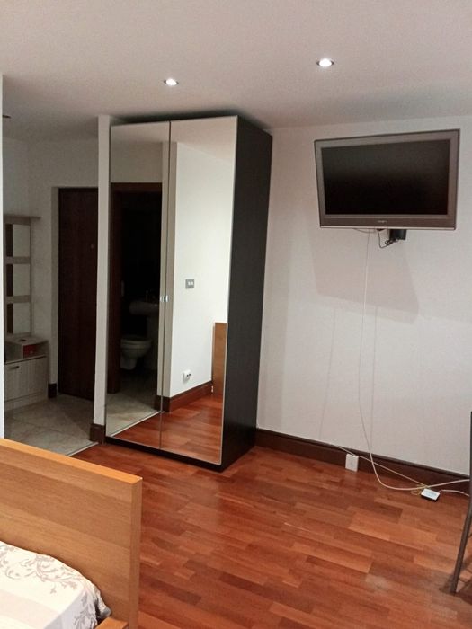 Închiriez garsonieră