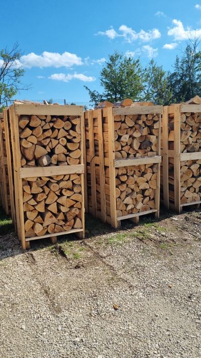 Brichete din rumegus ,lemn de foc