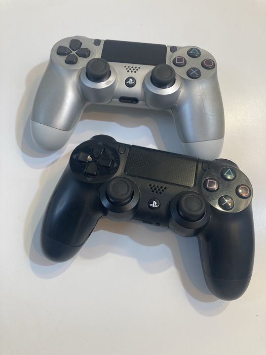 Controler (maneta) playstation4 (pentru piese)