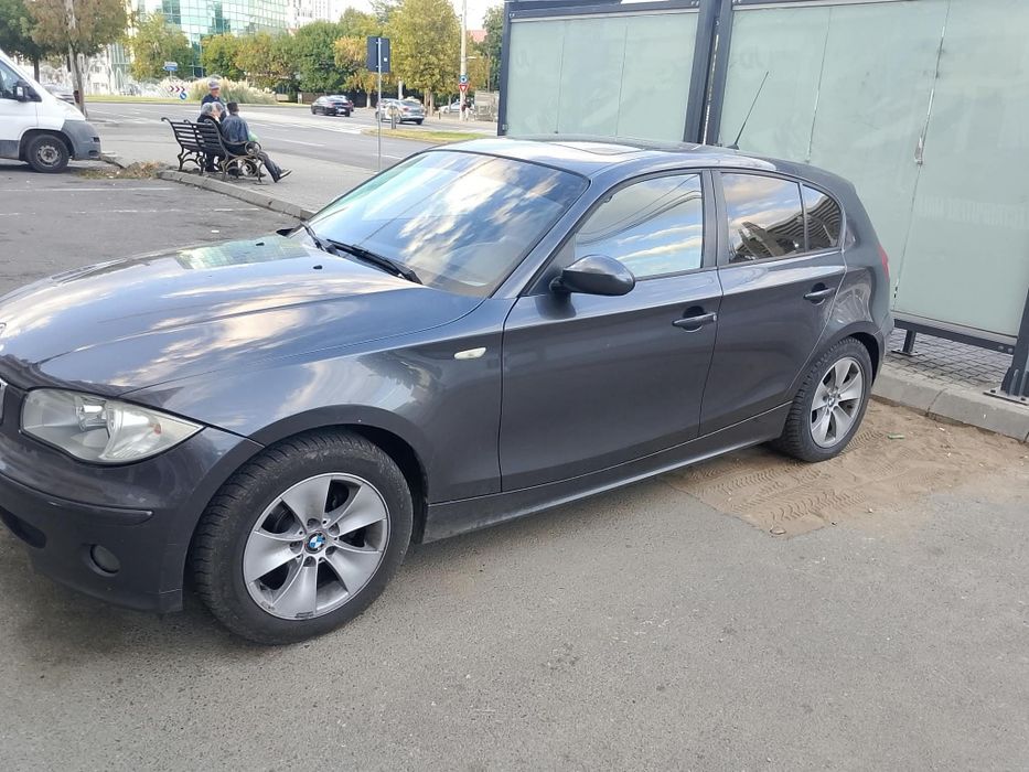 Bmw seria 1 manuala