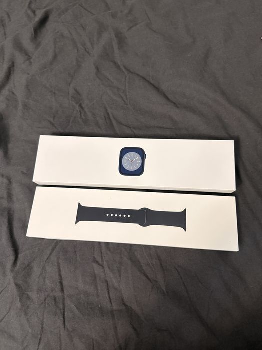 Apple Watch Series 8, 41 мм.