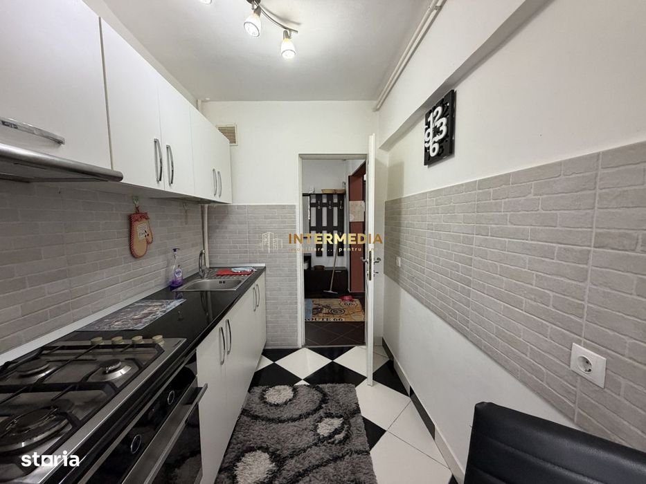 Inchirere Garsoniera 34 mp CETATE Flanco Etaj intermediarr Balcon Parc