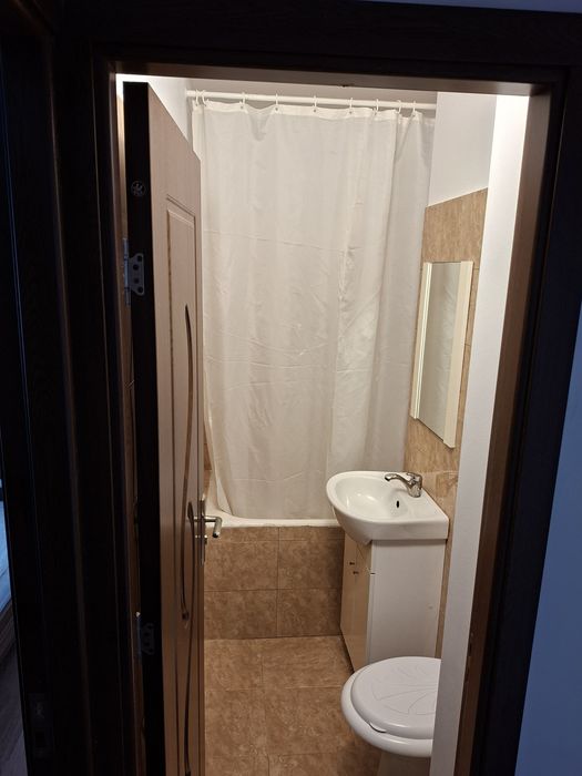Vând apartament cu  2 camere