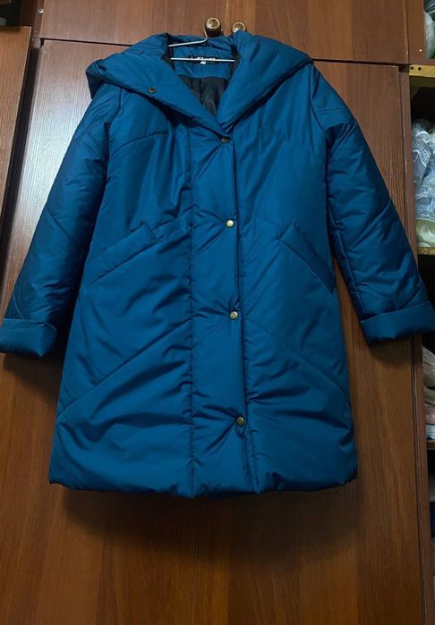 Продается куртка новая