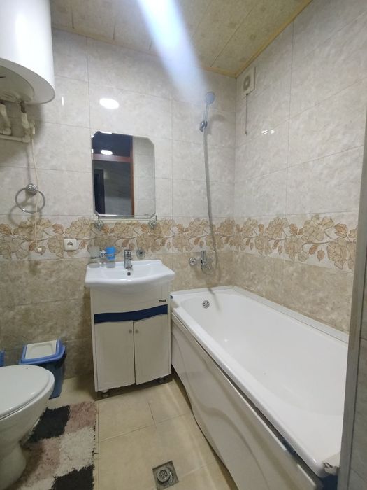 Ijaraga kvartra beriladi Marxabo totus orqasda 2 xona 1 etaj