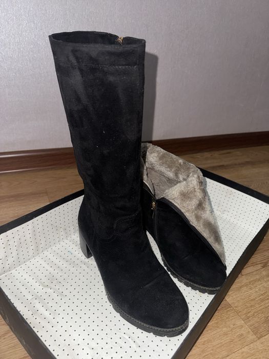 Натуральные  женские сапоги