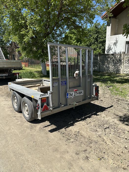 Vând remorcă utilaje
