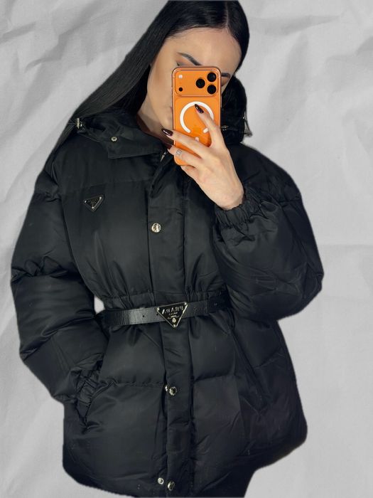 Продам новую куртку Prada