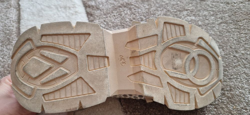 Маратонки 37 номер