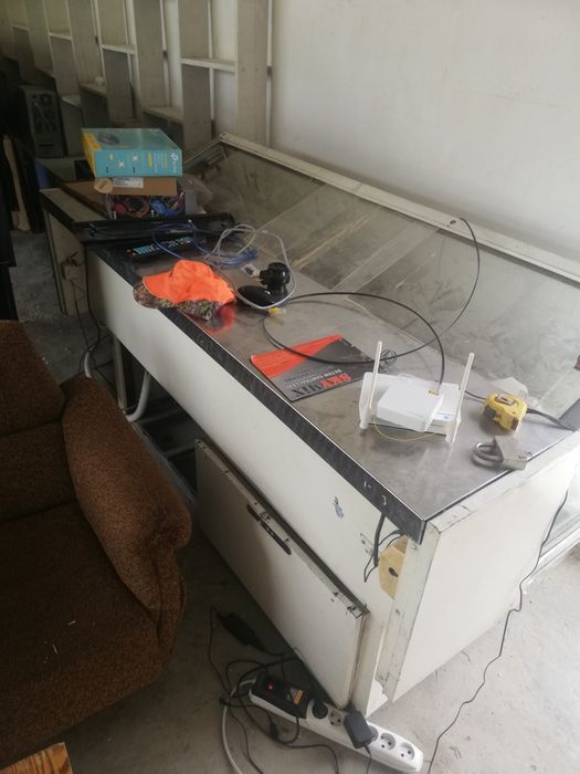 Холодилник сотилади ишлайди хамма жойи рассиский