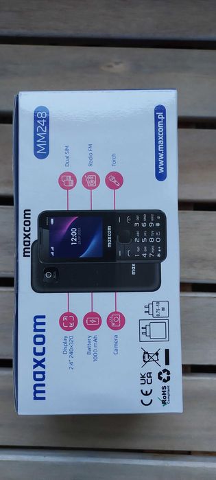 De vanzare telefon mobil marca  maxcom  model mm248 . Sigilat .