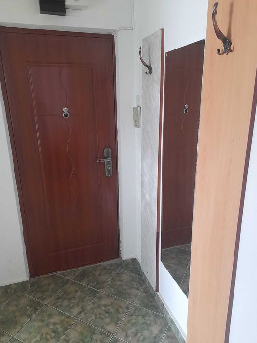Inchiriez apartament 2 camere