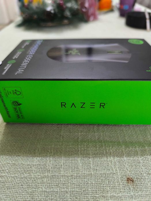 Геймърска мишка Razer DeathAdder Essential, черен
