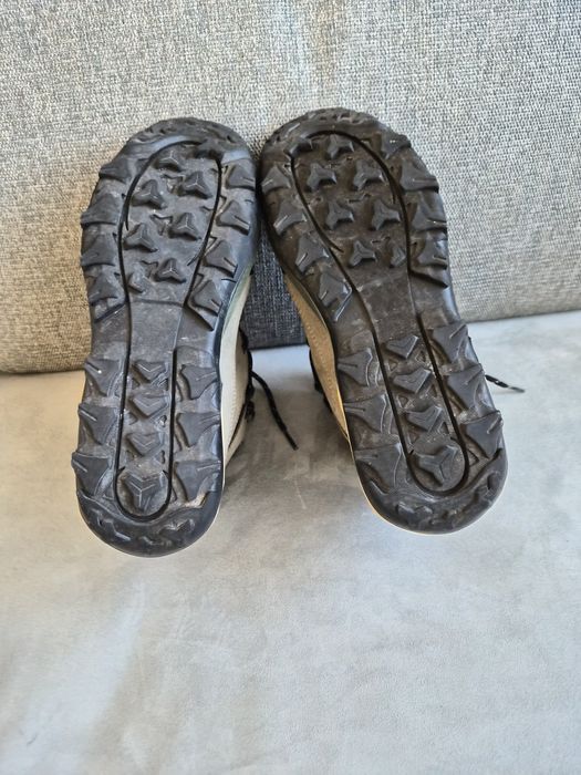 Туристически непромокаеми кожени обувки