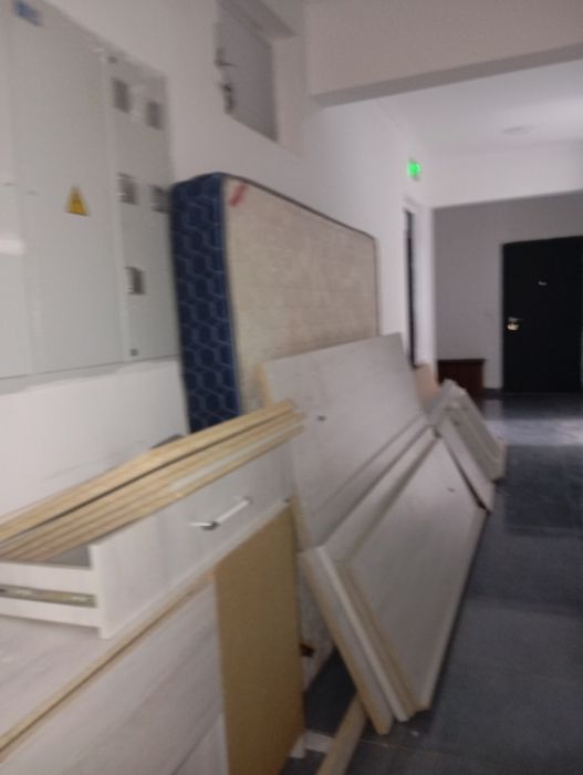 Срочно продам спальный мебельный гарнитур