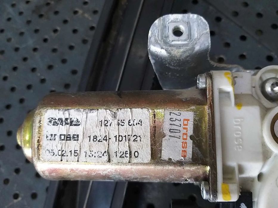 Macara motoras geam dreapta fata saab 9 3 1824101721