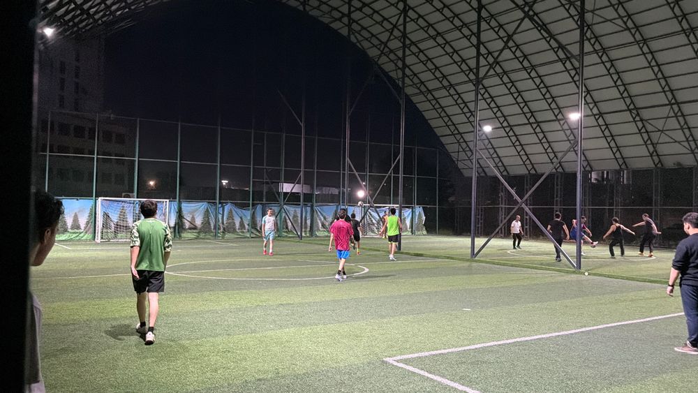 Футбольное поле, Football