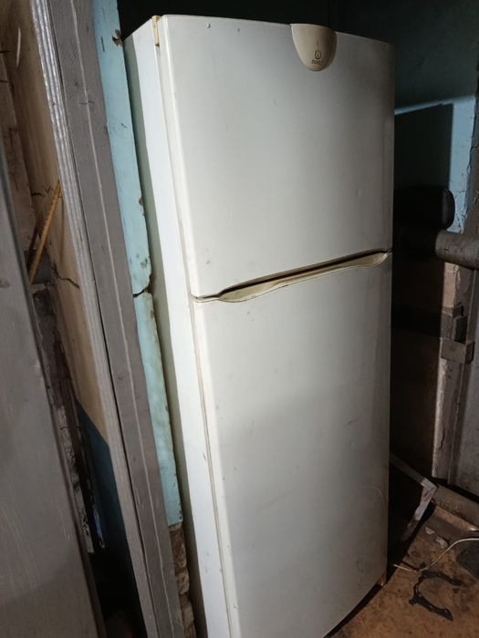 Indesit двухкамерный холодильник