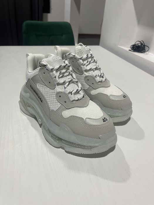 Vand adidasi Balenciaga Triple S