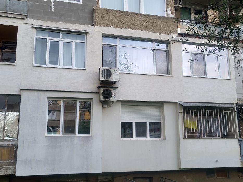Продава се Двустаен апартамент в Казанлък - 70 кв.м за 1181 €/кв.м - Снимка #3