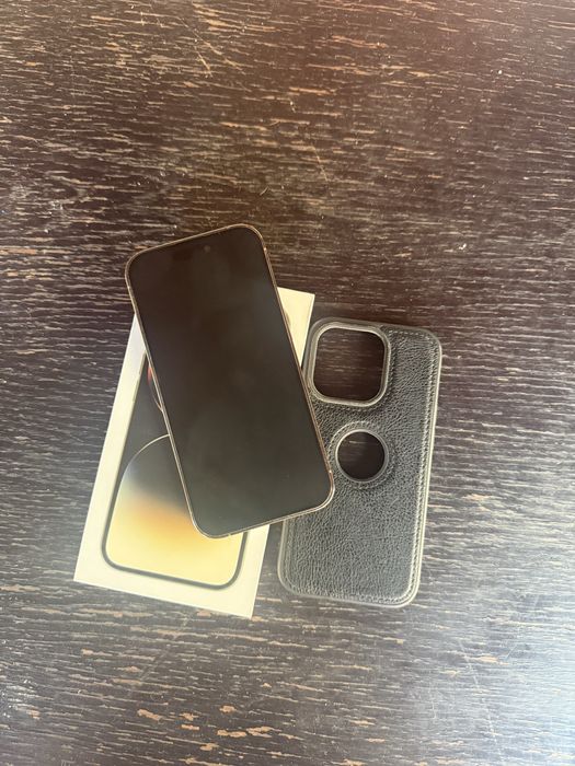 Iphone 14pro gold