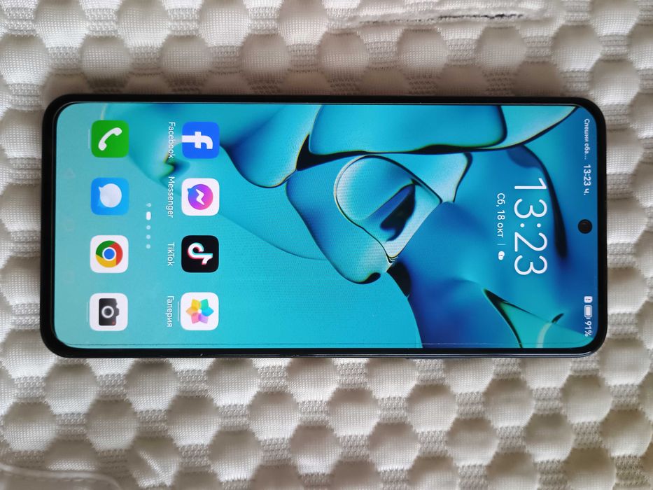 Huawei Nova 10 Se + зарядно