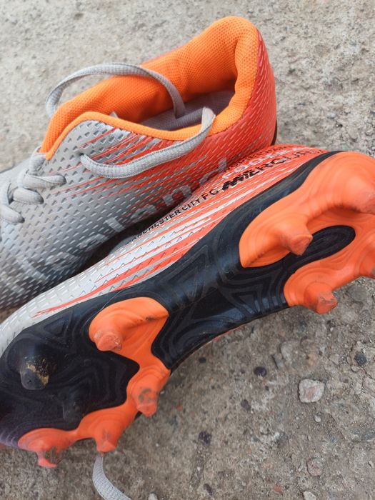 Бутсы размер 35 срочно