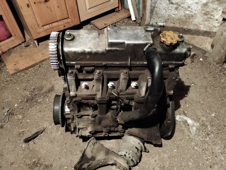 Мóтóр сáтылады.Ваз 2114 .8 клáпáн
