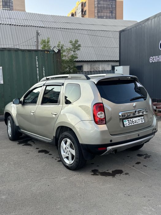 Продам рено Дастер 2013г