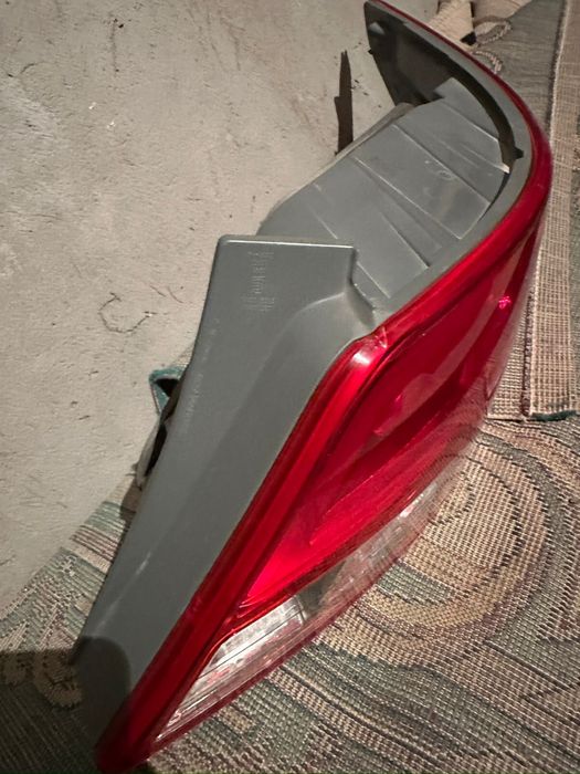 Задний фанарь правый