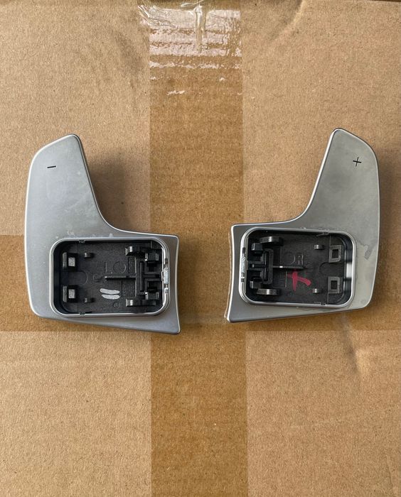Vând ornament original trim volan BMW M - cu Încălzire și ACC si padele