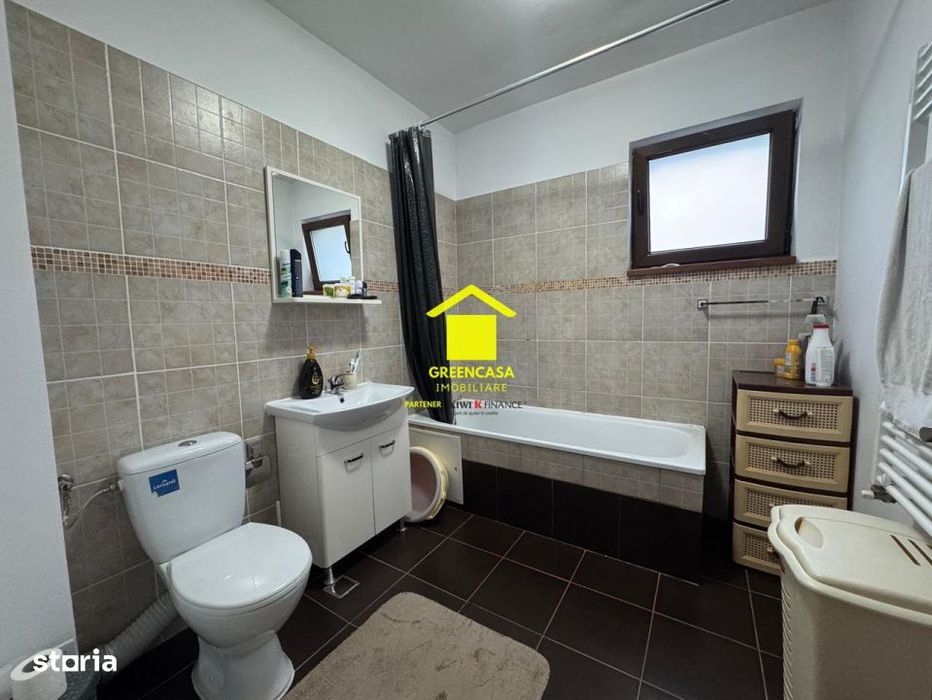 Apartament 2 camere, balcon, parcare, Floresti