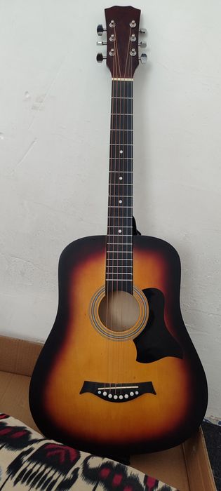 Akustik gitara arzon narxda