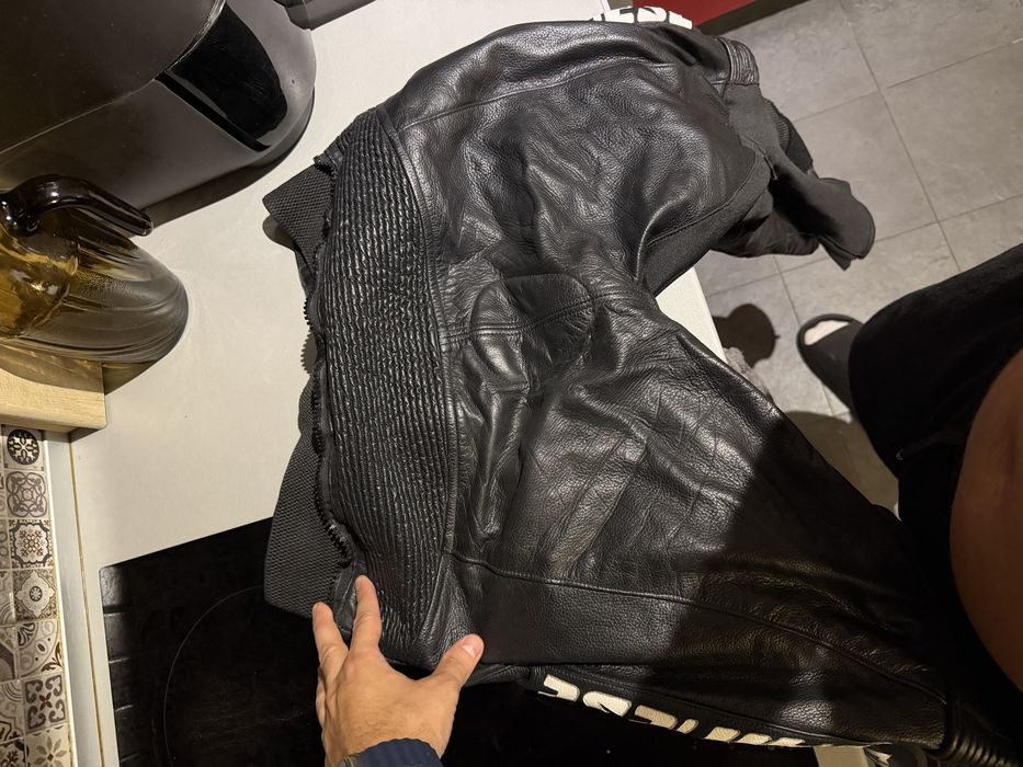 Кожен панталон на dainese 40 номер